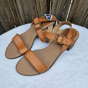 Rock & Candy Elegant Tan Sandals Block Heel Size 7